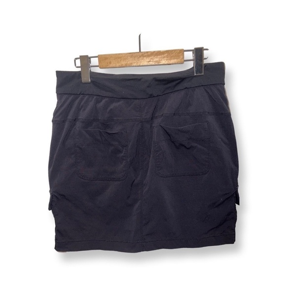 ATHLETA Black Skirt Size 8, Sustainable, Sporty, Casual Skirt With Stretch Waist - Picture 3 of 12